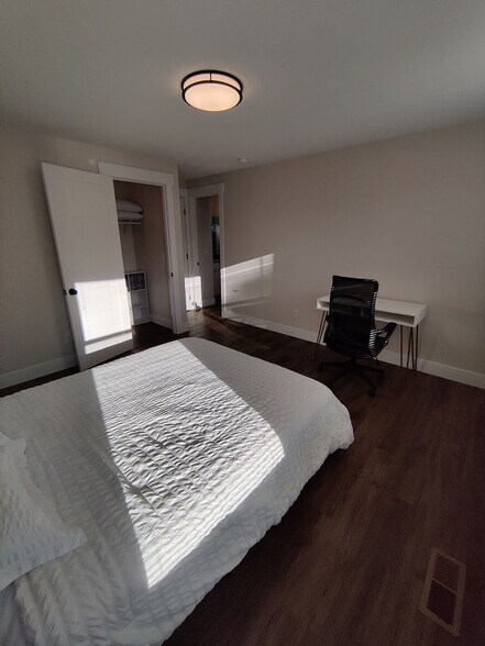 Building Photo - 1205 Fuller St