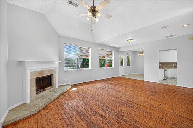 Building Photo - 2942 Blue Dawn Dr