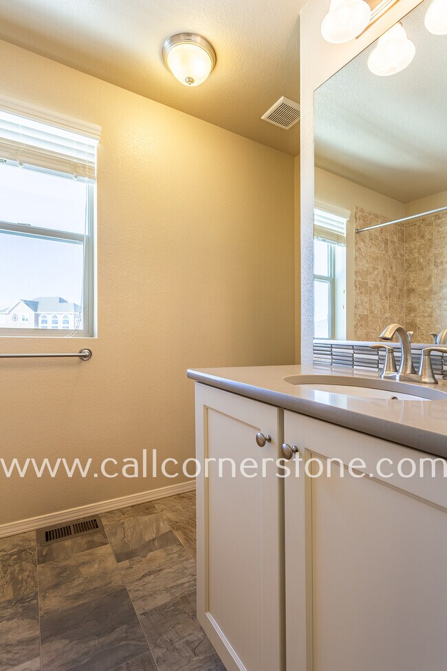 Building Photo - 6698 Lucky Star Ln