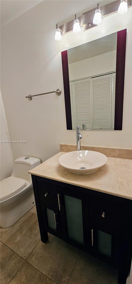 Building Photo - 10194 SW 137th Ct