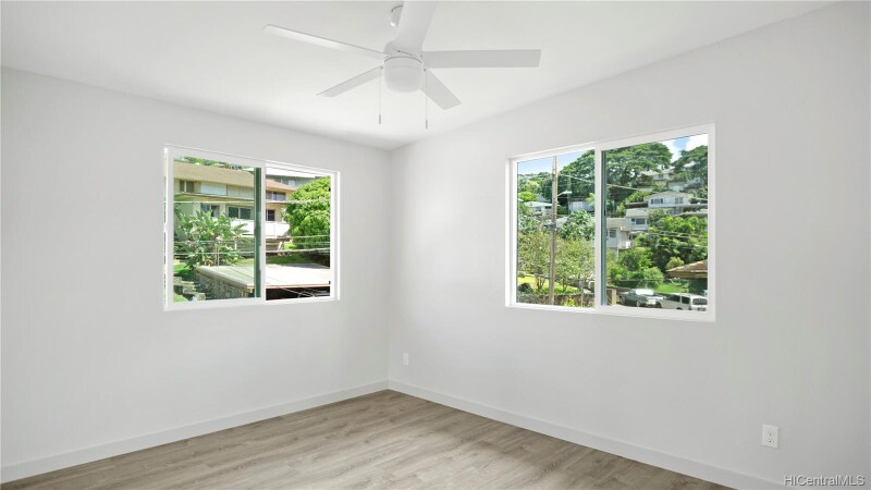 Building Photo - 1810 St Louis Dr