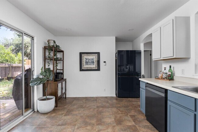 Building Photo - 8904 Kimono Ridge Dr