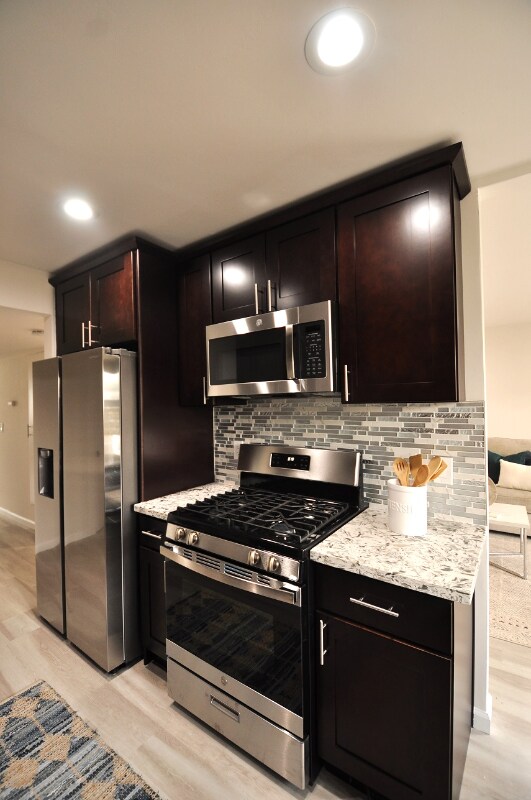 Building Photo - 6620 Linda Vista Rd