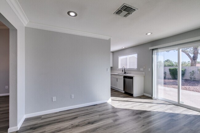 Building Photo - 8392 Gresham Dr