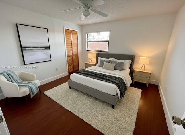 Building Photo - 9922 SW 2nd St