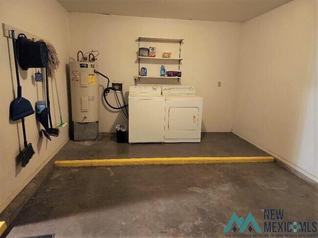 Building Photo - 1501 Riley Dr