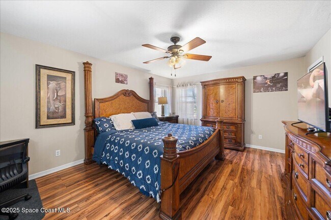 Building Photo - 1235 Pemberton Trail