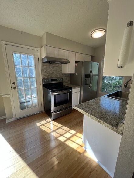 Building Photo - 6432 Pflumm Rd