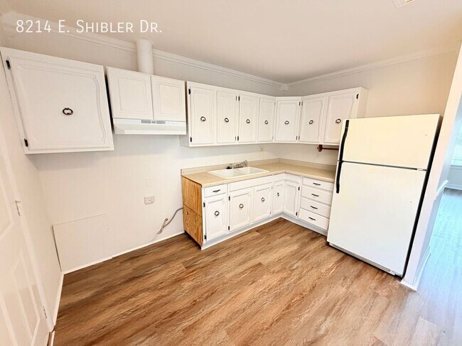 Building Photo - 8214 Shibler Dr