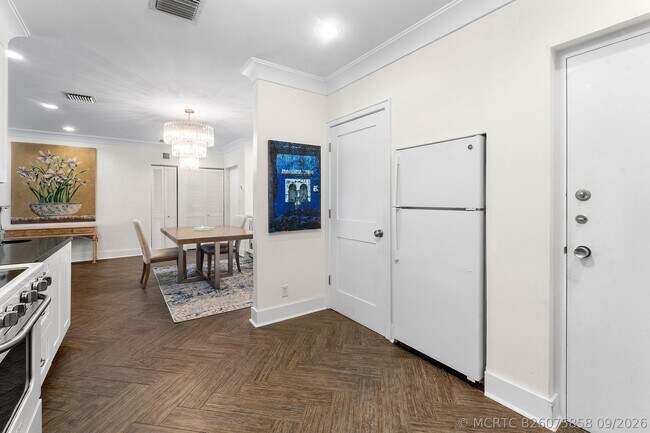 Building Photo - 2275 S Ocean Blvd