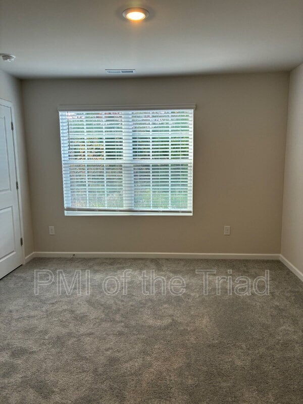 Building Photo - 1817 Autumn Mist Dr