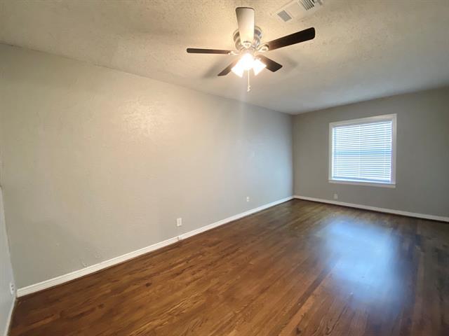 Building Photo - 2114 Dunloe Ave