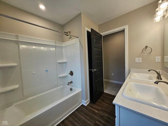 Building Photo - 228 Oakhurst Wy