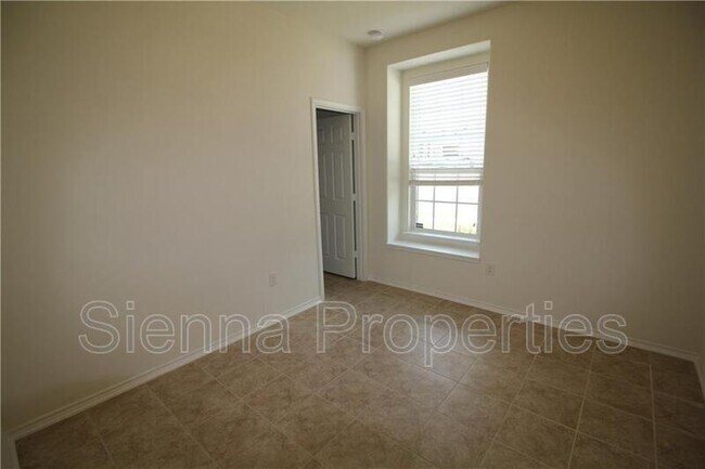 Building Photo - 7200 Altidore Dr