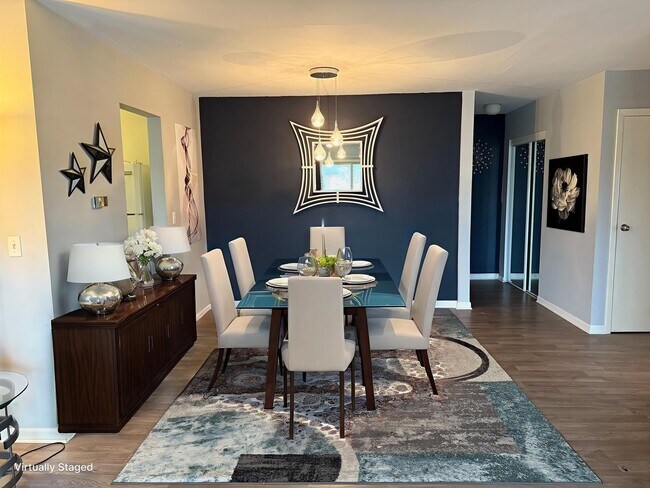 Building Photo - 5725 Holmes Ave