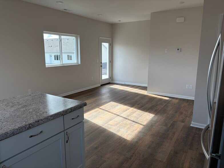 Building Photo - 3125 Scotch Ln