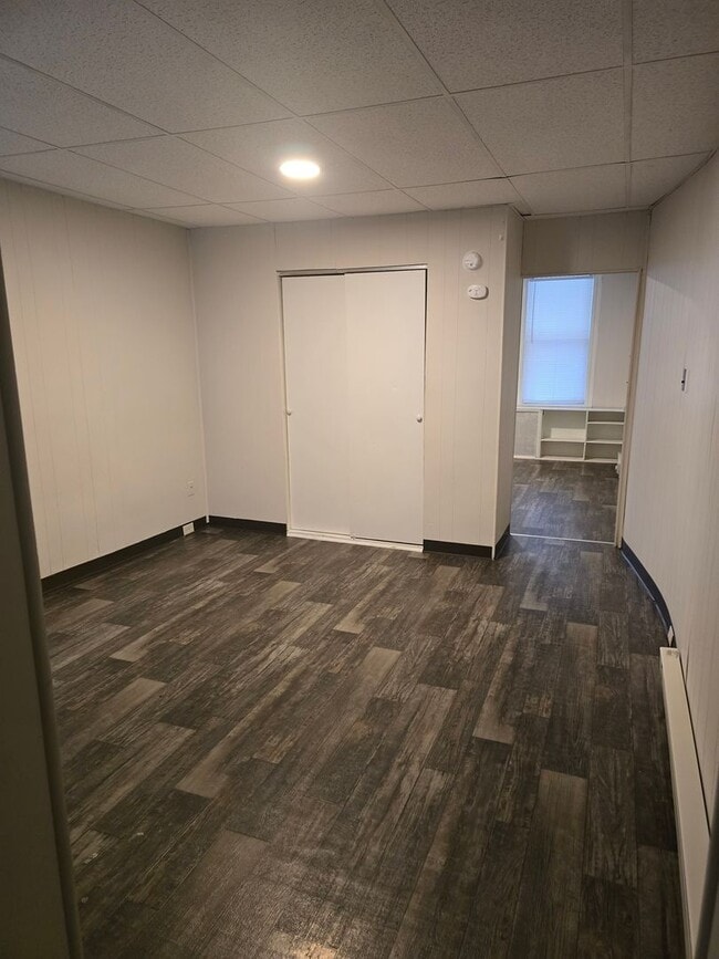 Building Photo - 1107 W King St