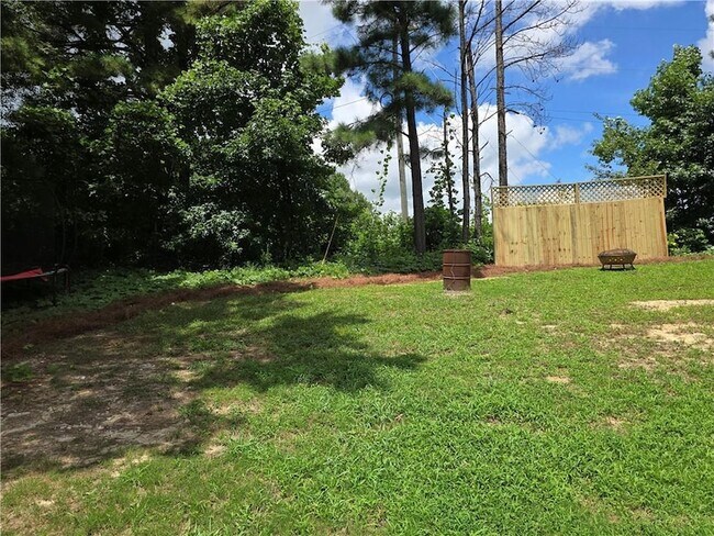 Building Photo - 123 Mulberry Dr