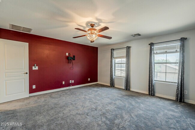 Building Photo - 4592 E Gleneagle Dr