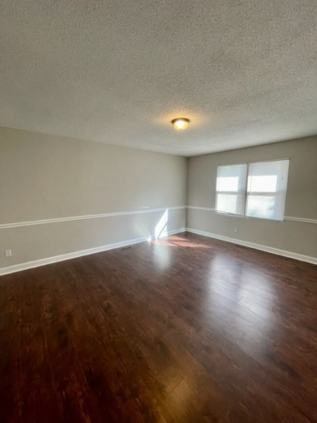 Building Photo - Winget143