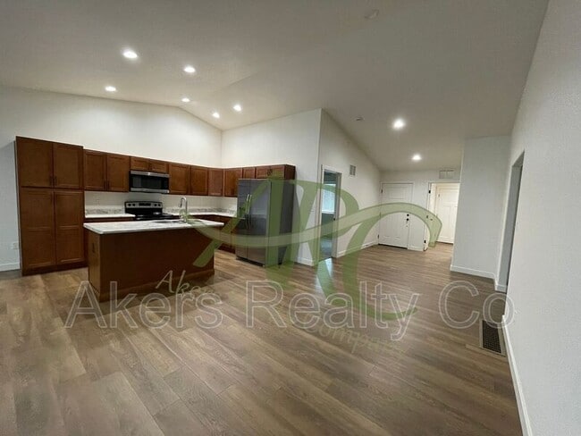Building Photo - 968 S Coral Pl