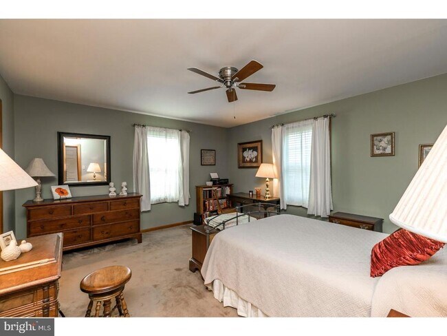 Building Photo - 202 Nelis Ct