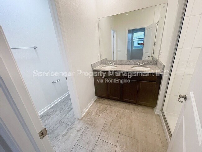 Building Photo - 11634 Woodleaf Dr