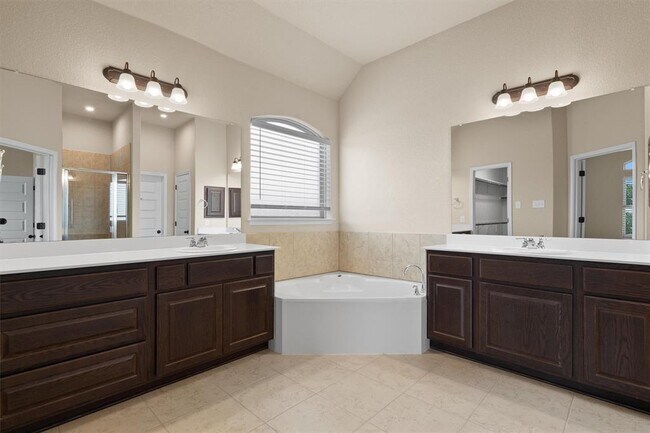 Building Photo - 19316 Chayton Cir