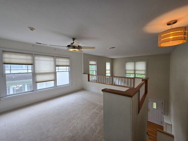 Building Photo - Stylish 3BR, 3BA Townhouse – Prime Location Near Durham & Chapel Hill!