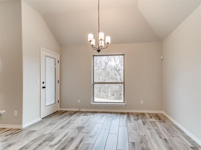 Building Photo - 12104 Rockbed Dr