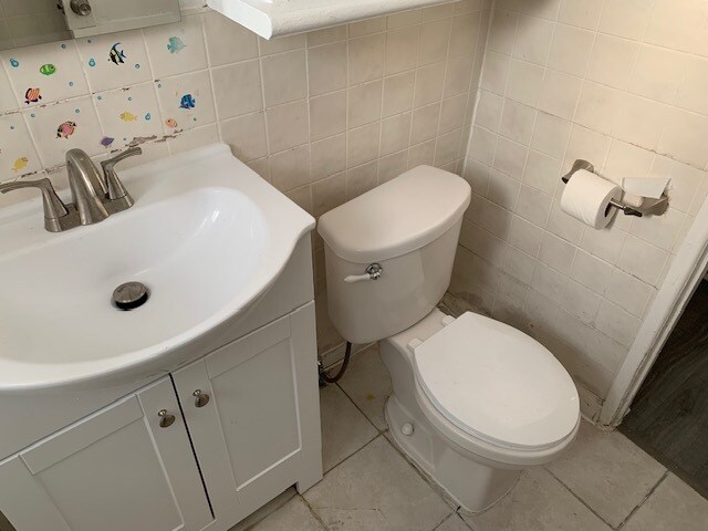 Building Photo - 1514 W 204th St