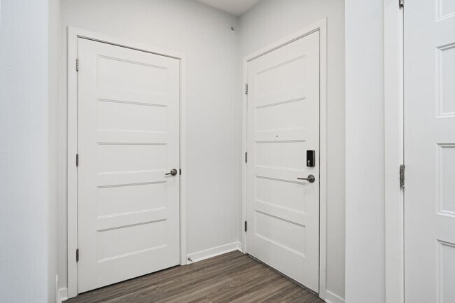 Building Photo - 11150 Lantern Rd