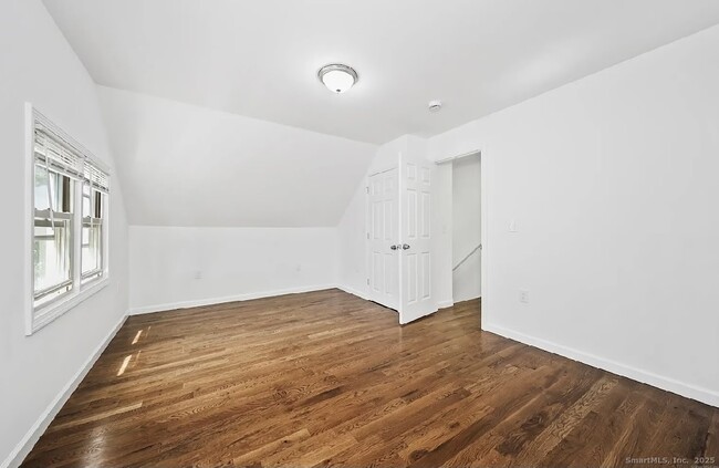 Building Photo - 405 Ruth St