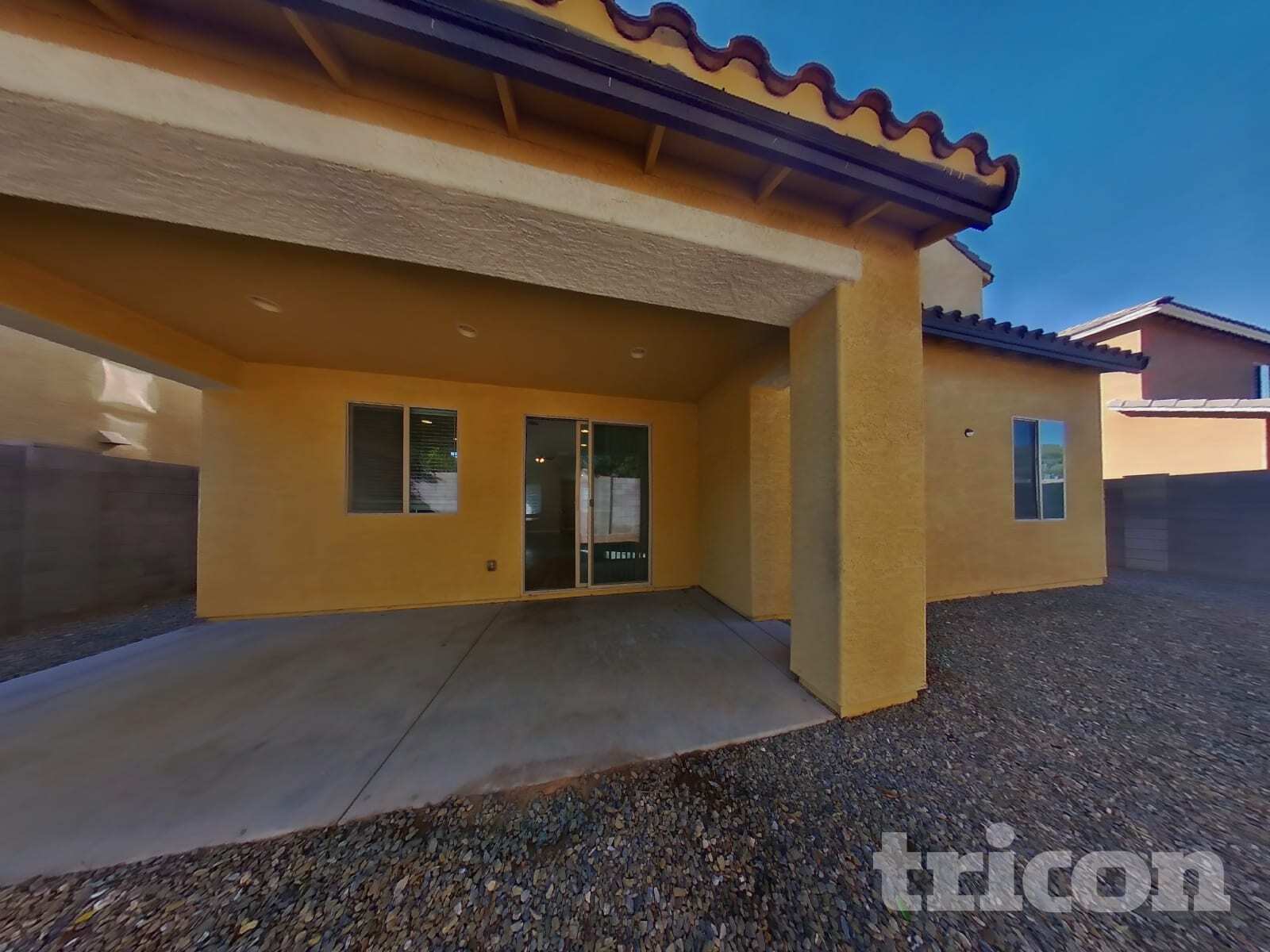 Building Photo - 2638 E Danbury Rd