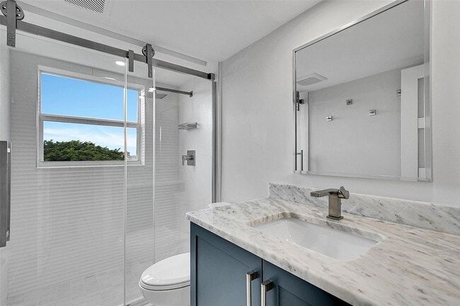 Building Photo - 3051 N Course Dr