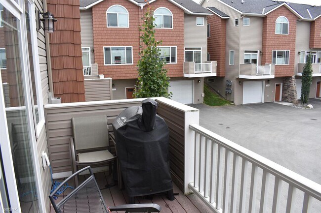 Building Photo - 2 br, 2.5 bath Condo - Cook Inlet Townhomes