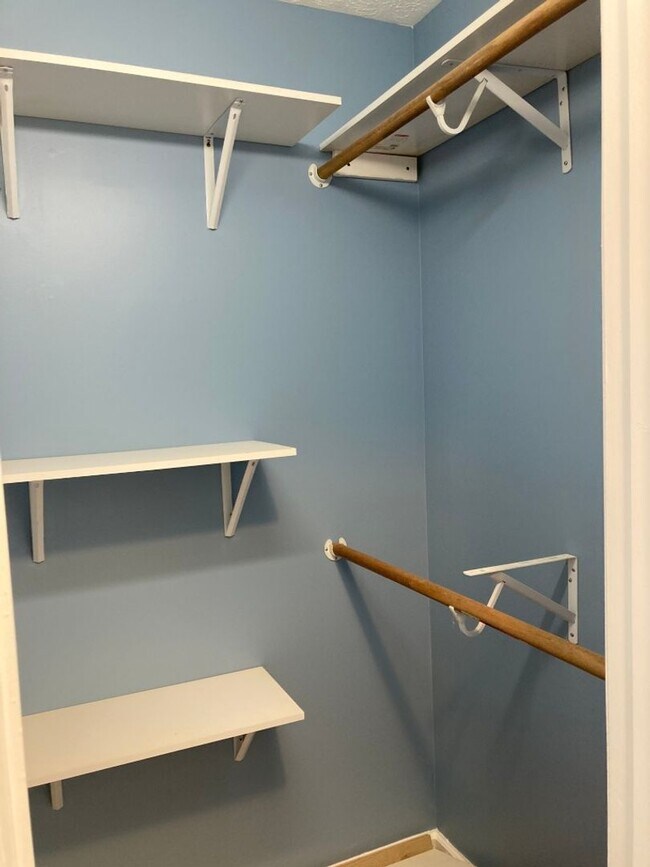 Building Photo - Lebanon Home in Summer Crest