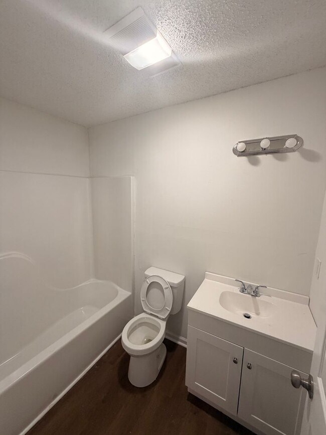 Building Photo - 109 Limoges St