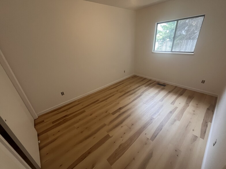 Building Photo - 3253 Castaneda Dr