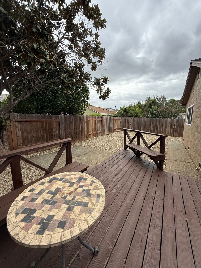 Building Photo - 2878 Cypress Way