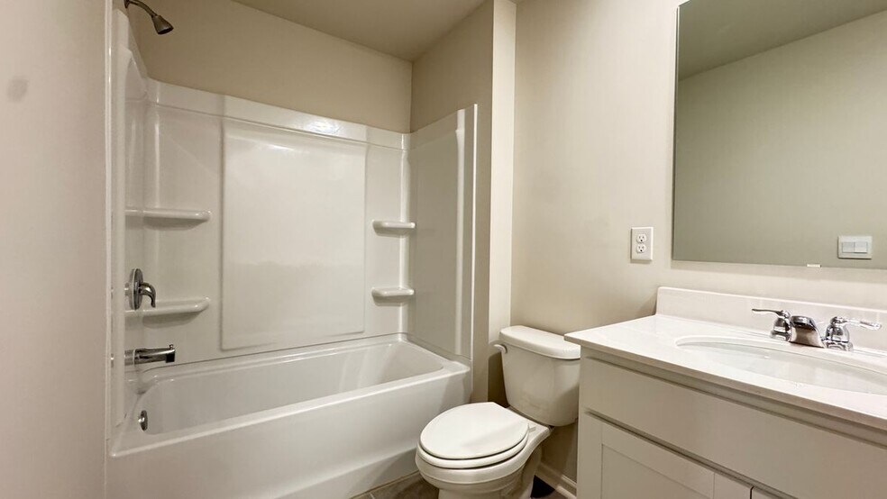 Building Photo - 3190 Greyton Dr