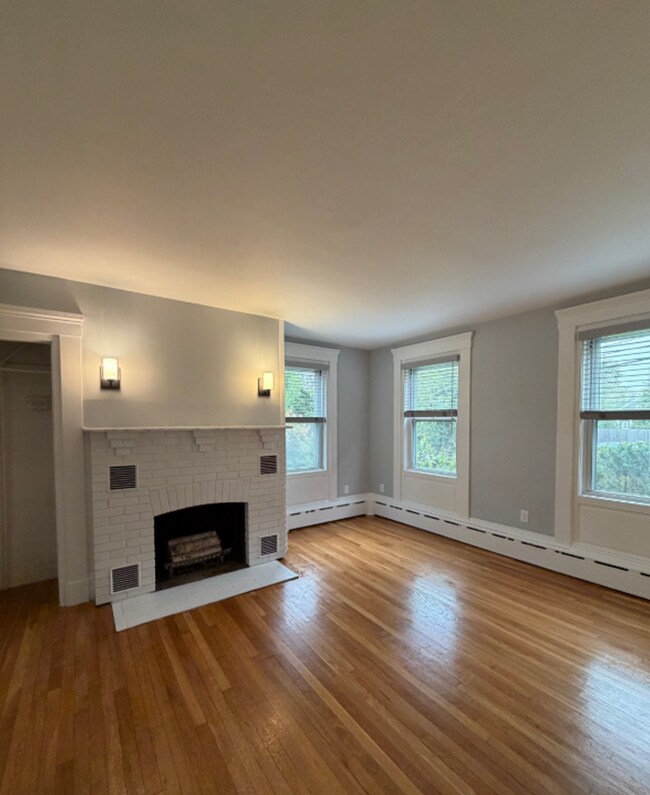 Building Photo - 148 Russells Mills Rd