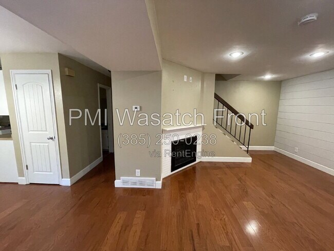 Building Photo - 662 E Cobblestone Ln