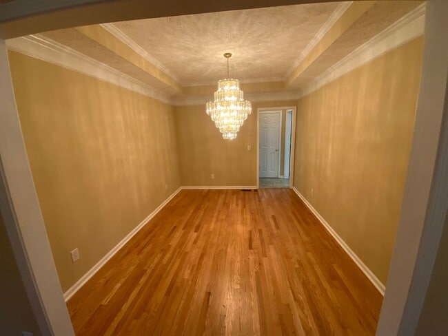 Building Photo - Lovely, well maintained Smyrna home with private wooded backyard!