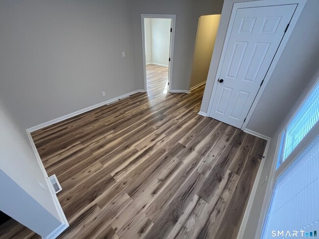 Building Photo - 209 Peck Ave