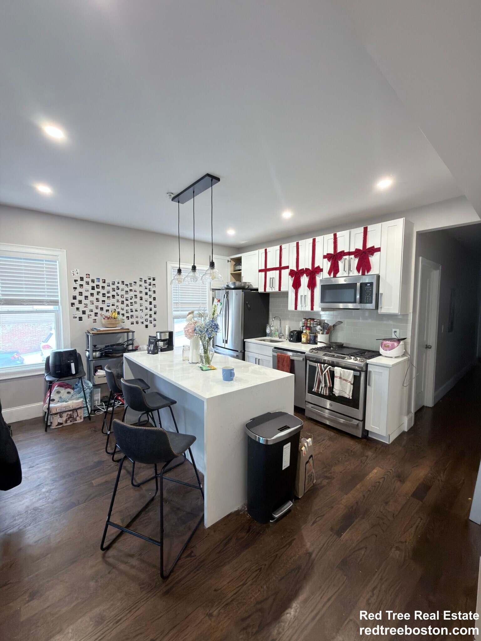 Building Photo - 156 Hillside St