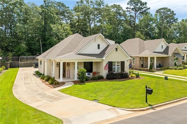 Primary Photo - Spacious 4BR Home Near Auburn University –...
