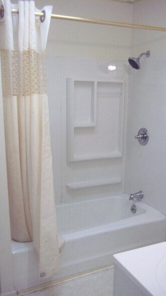 Bathroom - 2426 W 2nd St