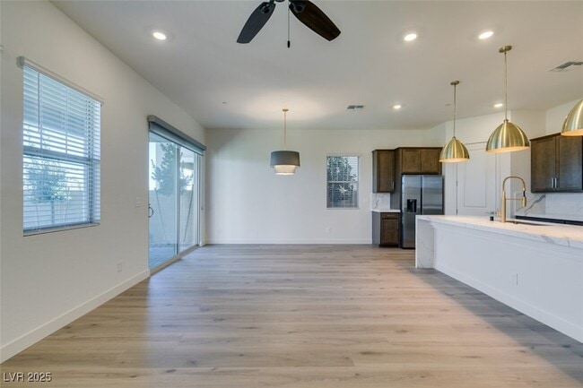 Building Photo - 568 Clover Bar Ln