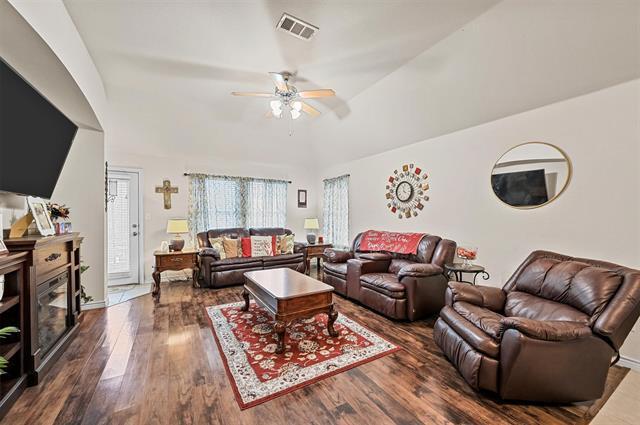 Building Photo - 3505 Versante Dr